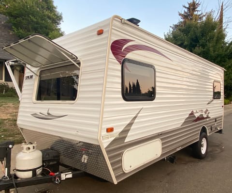 2013 Skyline Nomad Retro 173 Towable trailer in Rancho Cordova