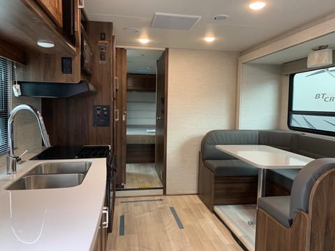 2020 Winnebago Minnie Winnie 31K Drivable vehicle in Greenville