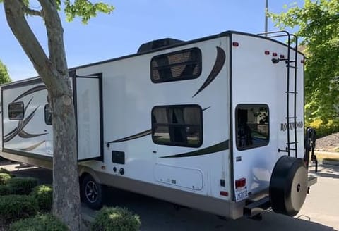 2016 Forest River RV Rockwood Ultra Lite 2702SS Tráiler remolcable in Modesto
