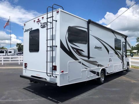 2021 Jayco Redhawk 31F Drivable vehicle in Frisco