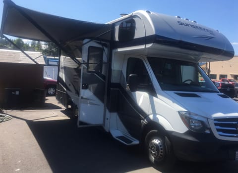 2018 Forest River RV Sunseeker MBS 2400W Drivable vehicle in Issaquah