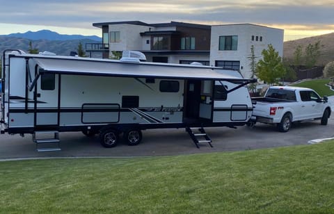 NEW BUNKHOUSE! 2020 Jayco Jay Feather 27BH Towable trailer in Lehi