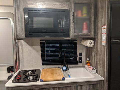 2021-Fully Delivered, Set-Up Camper Towable trailer in Hermitage