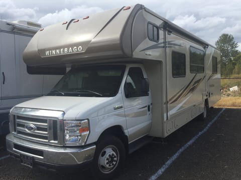 2019 Winnebago Minnie Winnie 31K Drivable vehicle in Albany