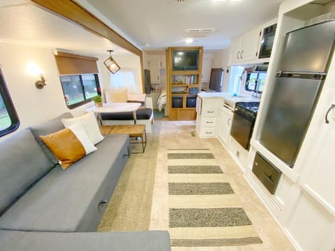 Meet Clyde; Style + comfort + full package Towable trailer in Lake Goodwin