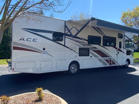 2020 Thor Motor Coach ACE 33.1 Drivable vehicle in La Vergne