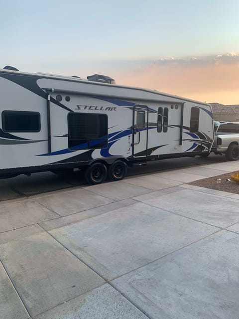 2017 Eclipse Stellar Wide Lite 28iBLG Towable trailer in Surprise