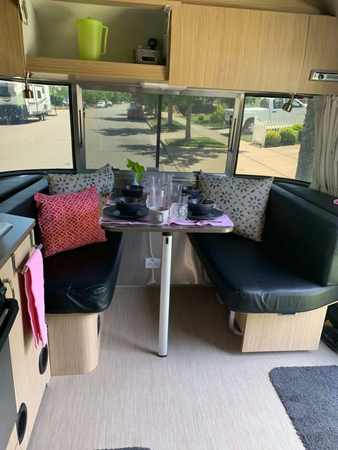 2018 Airstream RV Flying Cloud 19CB Tráiler remolcable in Monmouth