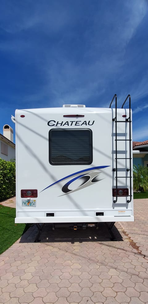 2021 Thor Motor Coach Chateau 32 ft-EARLY PICK UP Veicolo da guidare in Deerfield Beach