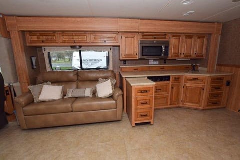 2012 Forest River RV Berkshire 390FL Drivable vehicle in Visalia