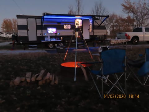 2021 Forest River RV Cherokee Grey Wolf 23DBH Towable trailer in Waukegan