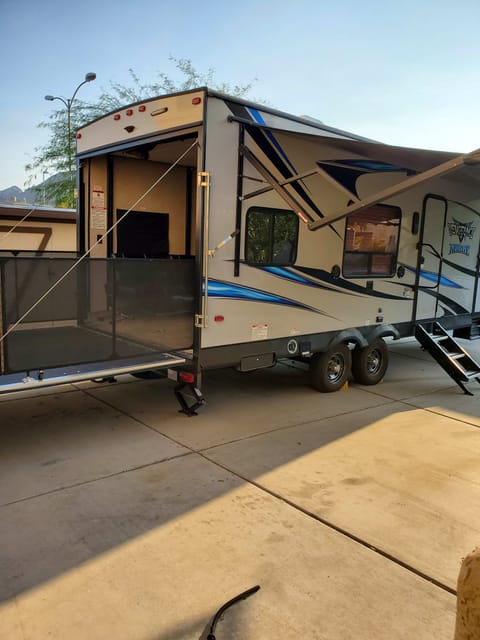 2018 Forest River RV Vengeance Rogue 25V Towable trailer in Henderson