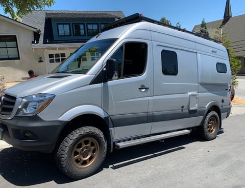 2019 Winnebago Revel 44E Reisemobil in San Carlos