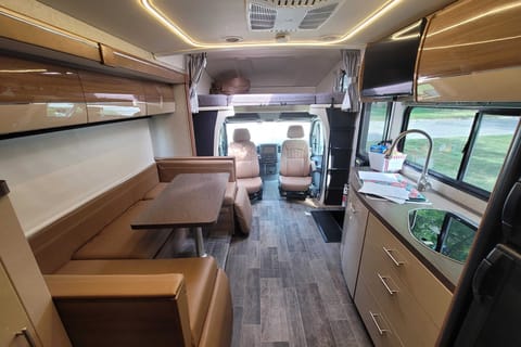 2018 Winnebago View 24J Drivable vehicle in Casas Adobes