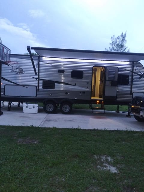 2020 Jayco Jay Flight SLX 8 242BHS Tráiler remolcable in Cape Coral