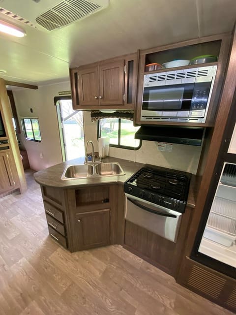 2018 Heartland Prowler Lynx 272 LX Towable trailer in Pueblo West