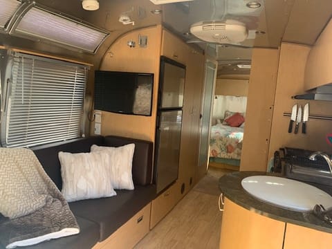 Vacation with Ease in this Classic Airstream Remorque tractable in Carson City