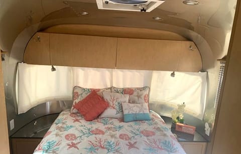 Vacation with Ease in this Classic Airstream Ziehbarer Anhänger in Carson City