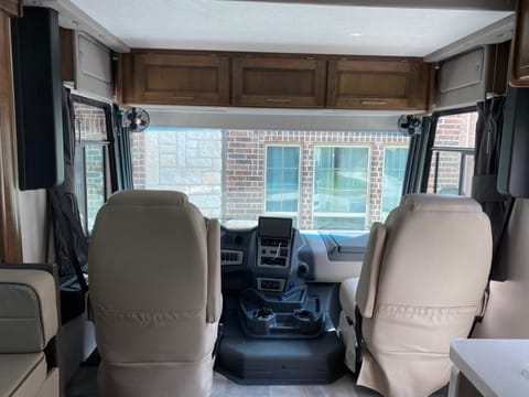 2021 Coachmen RV Mirada 35ES Drivable vehicle in Frisco