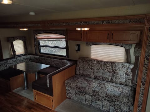 2011 Forest River Wildwood 29QBBS. Bunkhouse! Cody Towable trailer in Cody