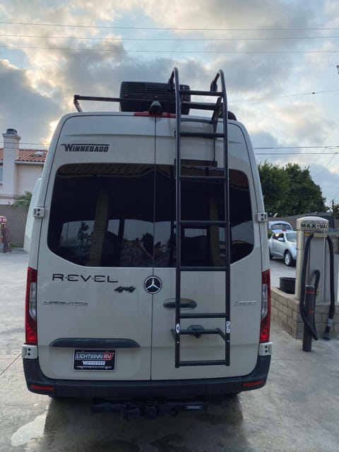 2021 Winnebago Revel 44E Reisemobil in Redondo Beach