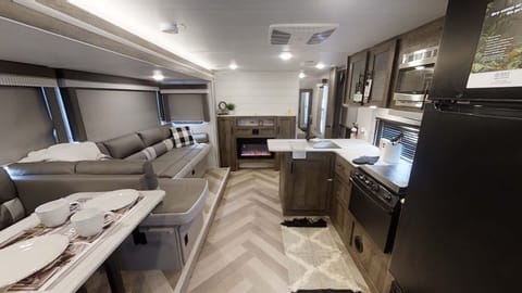 Nates family friendly travel trailer! Towable trailer in Tarpon Springs