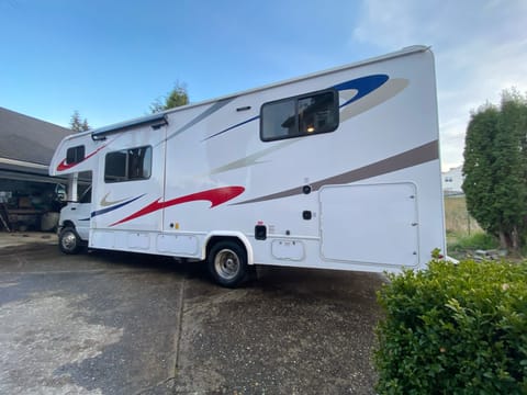 2019 Forest River RV Sunseeker 2650S Ford Drivable vehicle in Everett