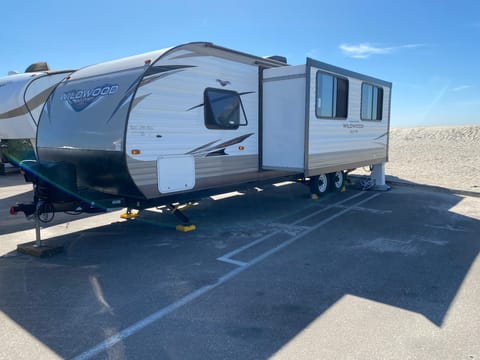 2018 Forest River RV Wildwood X-Lite 282QBXL Tráiler remolcable in Colton