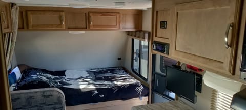 2020 Winnebago Industries Towables Micro Minnie 1700BH Tráiler remolcable in Colton