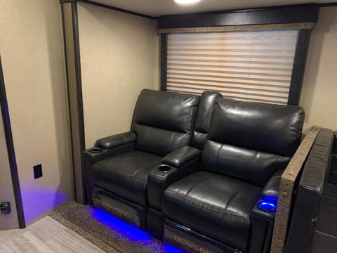 2019 Grand Design Imagine 2800BH Towable trailer in Post Falls