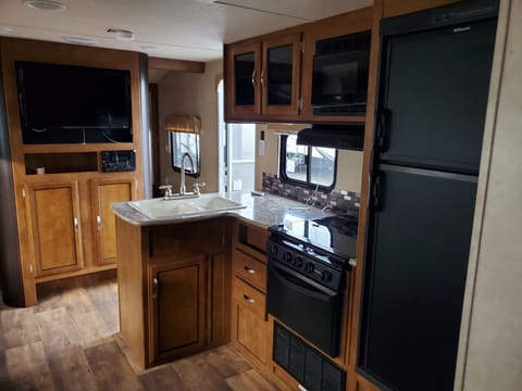 2017 Forest River RV Salem Cruise Lite 282QBXL Towable trailer in Fontana
