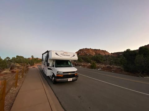 2021 Coachmen RV Freelander 27QB Chevy 4500 Drivable vehicle in Clermont