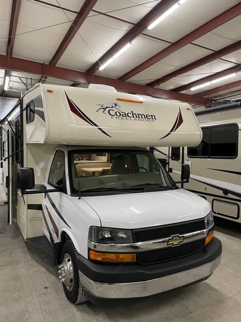 2020 Coachmen RV Freelander 27 QB Drivable vehicle in Kettering