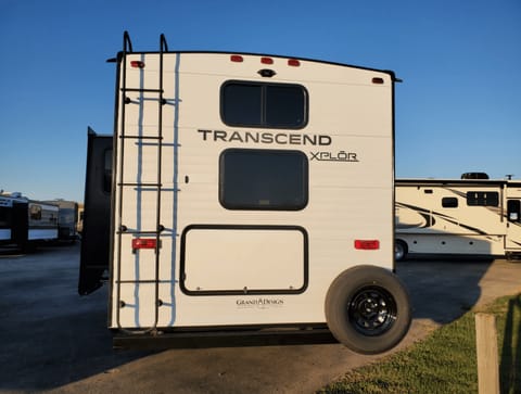 2021 Grand Designs Transcend Xplor 297QB Towable trailer in Kettering