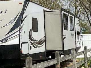 2019 Keystone RV Premier Ultra Lite 3320bh Towable trailer in Westland