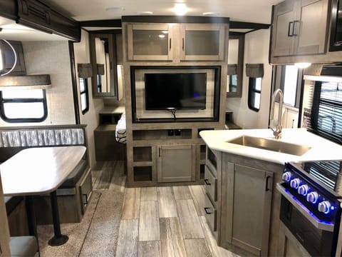 2020 Heartland North Trail 24BHS Towable trailer in Lake Lewisville