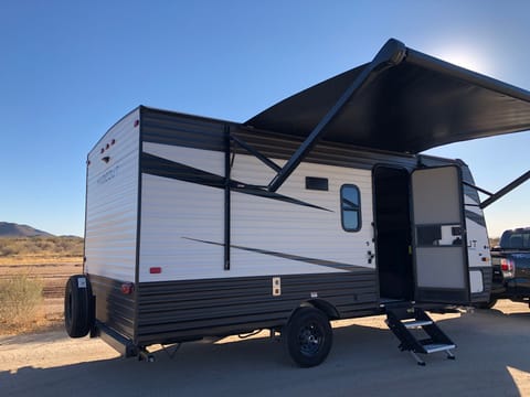 Bear Paw travel trailer by Soulshine Rentals Towable trailer in Johnson Ranch