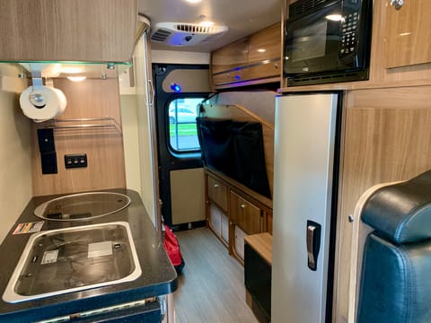 2018 Winnebago Travato 59G Van aménagé in Beaverton