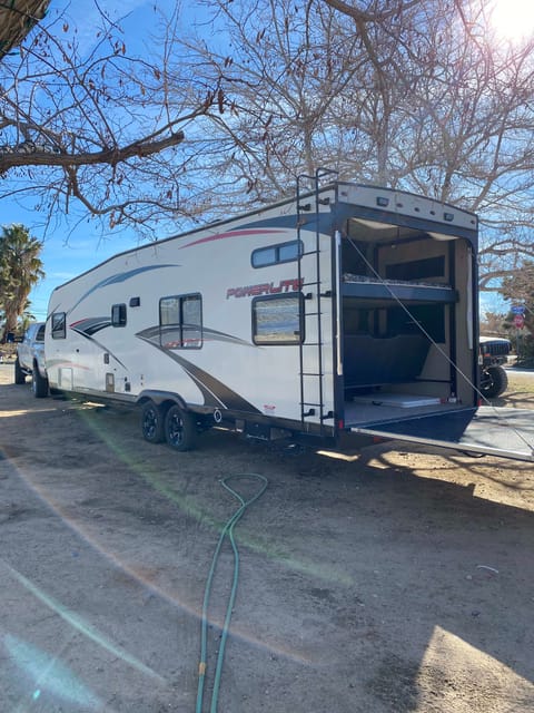 2017 Pacific Coachworks Powerlite XL 27FBXL Towable trailer in Yucca Valley