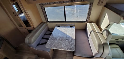 2019 Thor Motor Coach Four Winds 22E Drivable vehicle in Bolingbrook