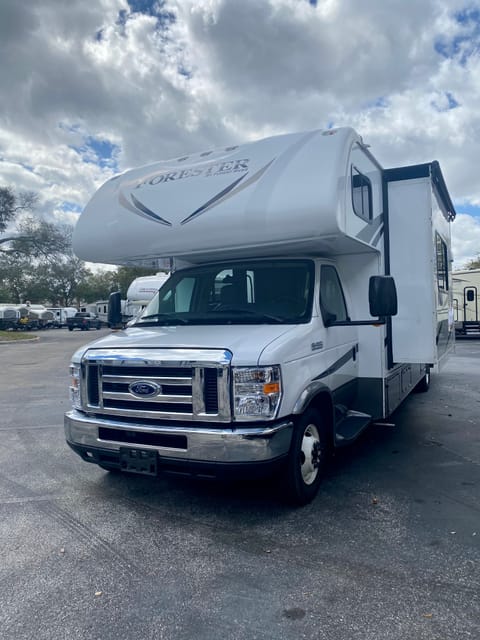 2018 Forest River RV Forester 3171DS Ford Drivable vehicle in Everglades