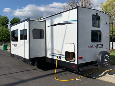 2021 Forest River Surveyor Legend 296QBLE Towable trailer in Lodi