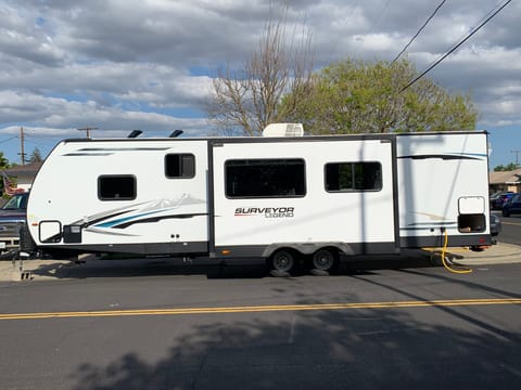 2021 Forest River Surveyor Legend 296QBLE Towable trailer in Lodi