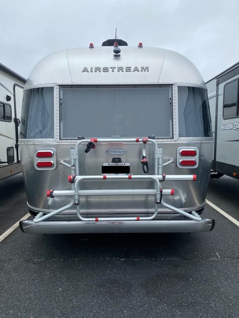 2018 Airstream RV Flying Cloud 25FB Towable trailer in Springdale