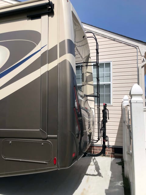 2018 Thor Motor Coach Windsport 34J (Bunkhouse) Drivable vehicle in Chesapeake