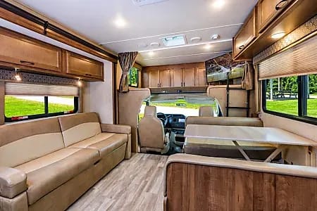 2020 Gulf Stream RV Conquest Class C 63111 Drivable vehicle in Bolingbrook