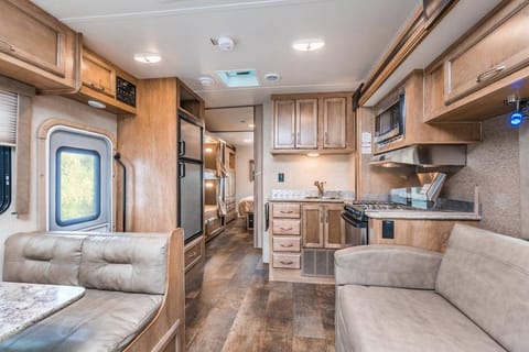 2018 Gulf Stream RV Conquest Class C 63111 Drivable vehicle in Bolingbrook