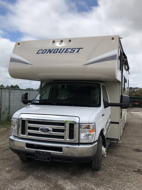 2019 Gulf Stream RV Conquest Class C 63111-G9C Drivable vehicle in Bolingbrook