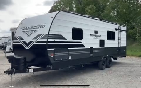 Family Fun- 2021 Grand Design Transcend 29BHS Towable trailer in Vista