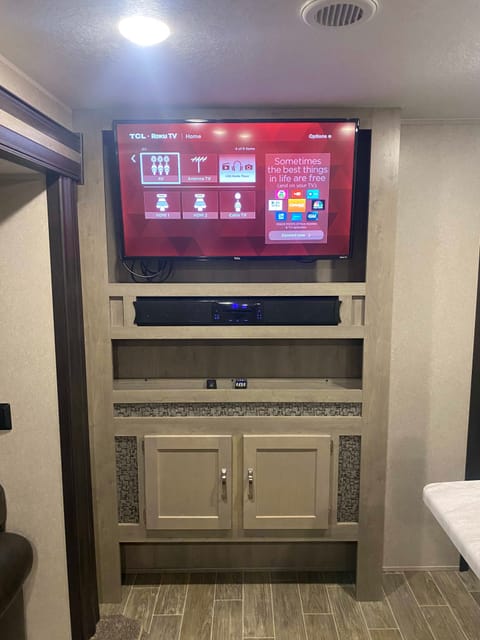 2019 Puma 2 Queen Bedrooms/Sleeps 8 Ziehbarer Anhänger in Fayetteville